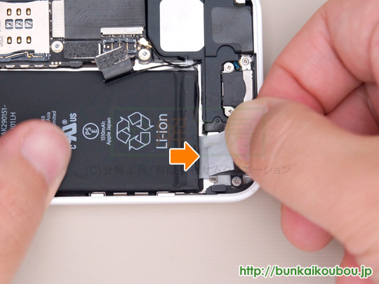 iPhone5c分解9バッテリーを外す(5)