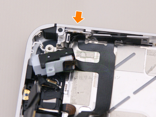 iPhone4S分解22イヤホン端子を外す(4)